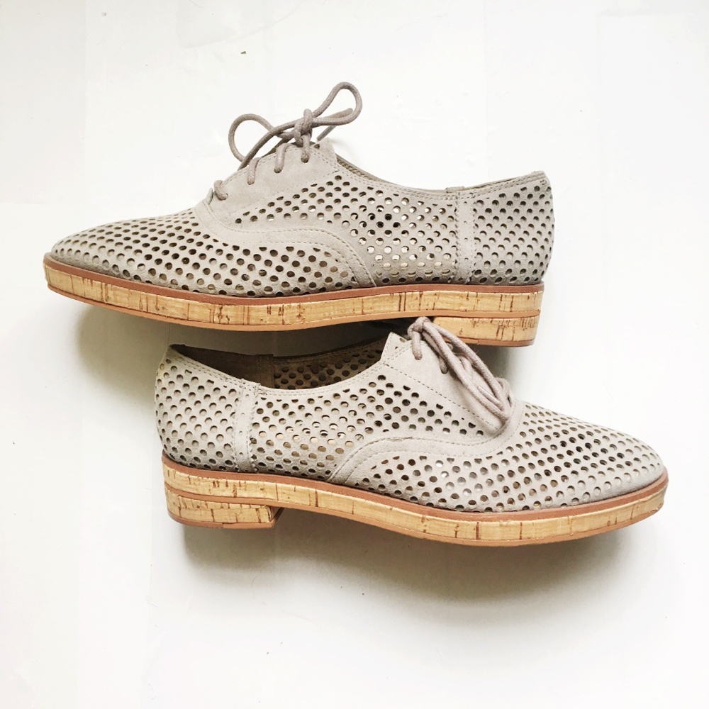 Vince Camuto Salisa Oxford Flats!  Super Cute!!